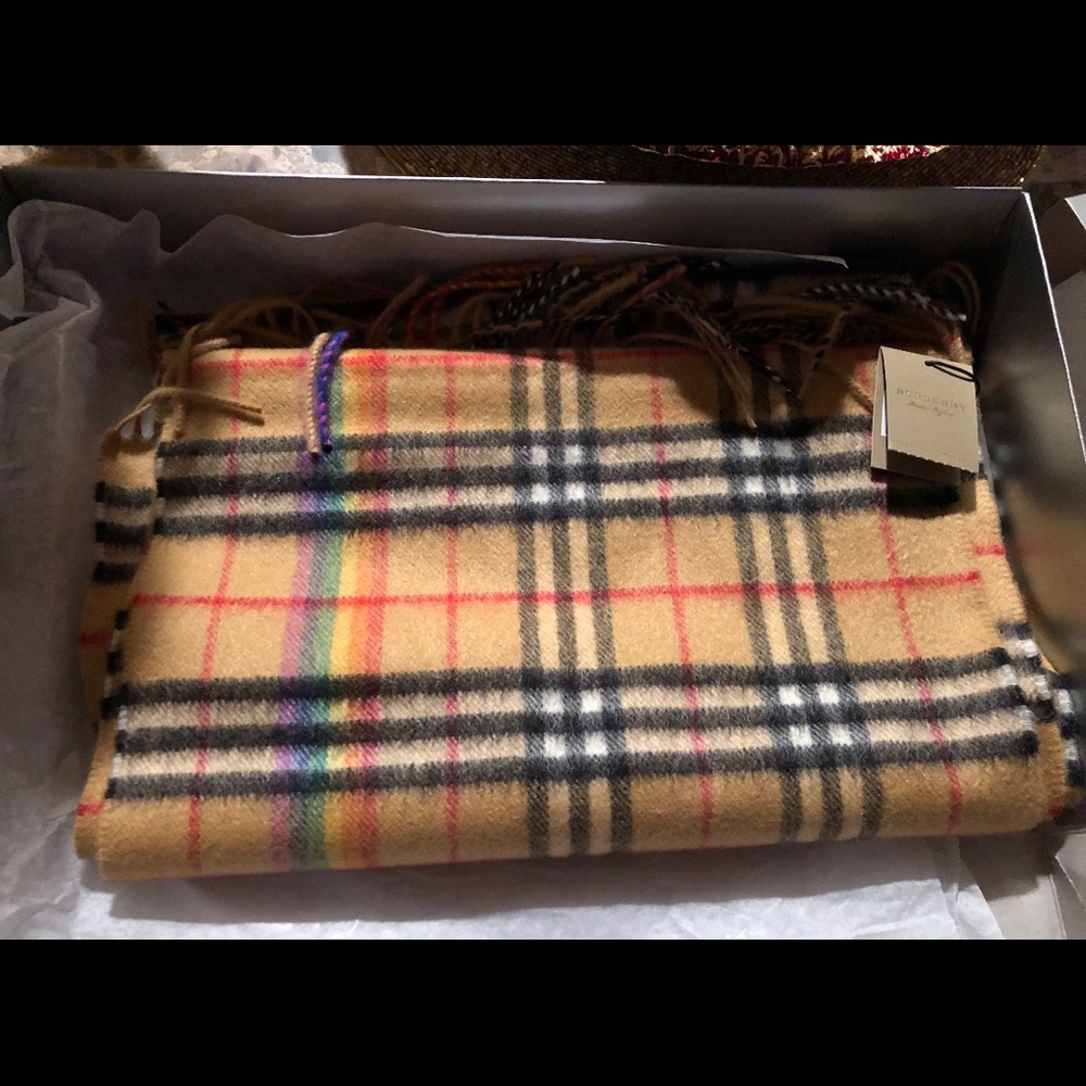 New Authentic Burberry Cashmere scarf